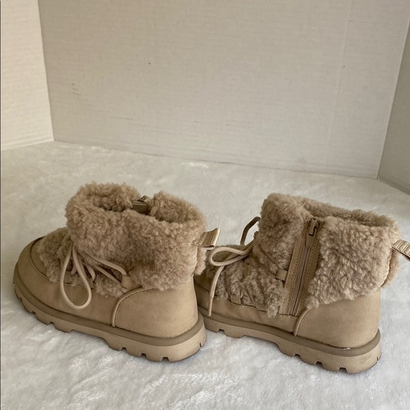 Zara Cozy Tan Shearling Boots Size 27 - Picture 12 of 12